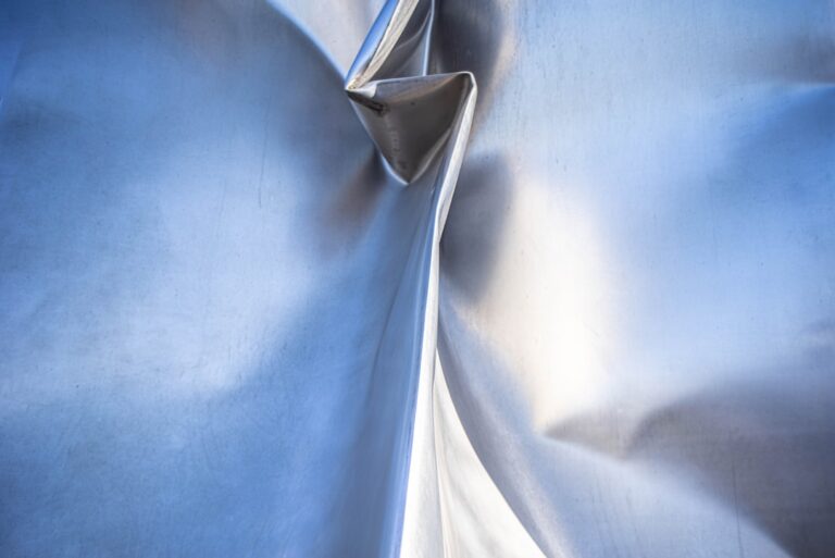 Bielizna termoaktywna dla monterów i spawaczy – komfort przy niskich temperaturach